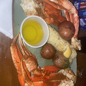 Phillips Seafood - Snow Crab legs - Seafood Near Me - Baltimore, Maryland Phillips Seafood - Snow Crab legs - Seafood Near Me - Baltimore, Maryland