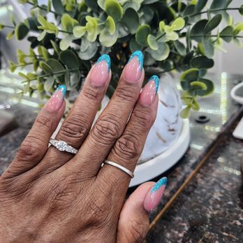 Waterfall Nail Spa - Catina - Eyelash Service Near Me - North Hollywood, California