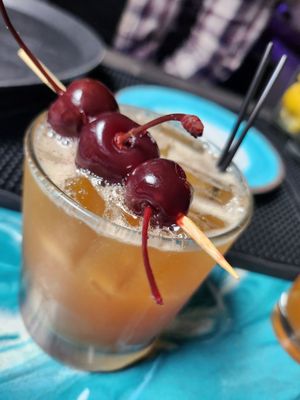 R&R Bar by null