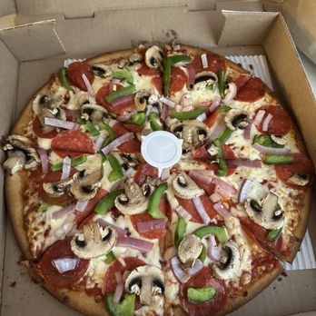 Mountain - Pizza with gluten free crust - Pizza Near Me - Hamilton, Ontario Mountain - Pizza with gluten free crust - Pizza Near Me - Hamilton, Ontario
