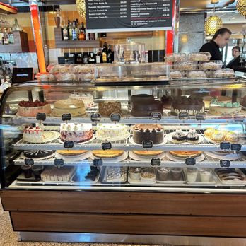 Red Line Diner - Cake display - Diners Near Me - Fishkill, New York
