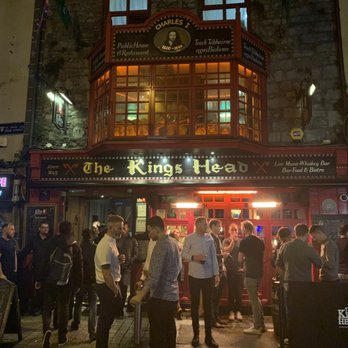 The Kings Head - The packed bar entrance - Don't let it deter you. - Pubs Near Me - Galway, G