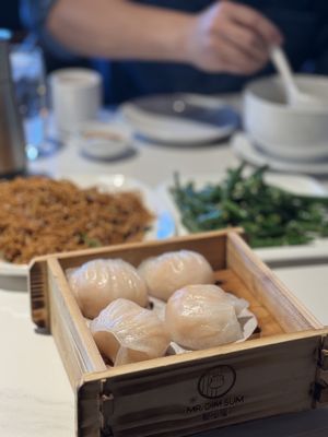 MR. DIM SUM by null
