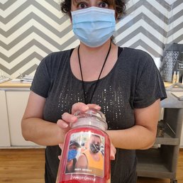 Apple personalized large candle. Apple personalized large candle.