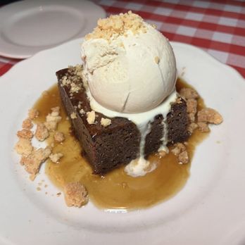 Trivoli Tavern - Sticky Date Cake - American Near Me - Chicago, Illinois