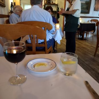 Le Petit Bistro - Coupon Red - French Near Me - Mountain View, California