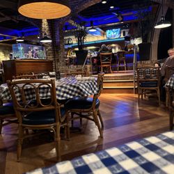 Chesapeake's - Dining room - looking at Bar