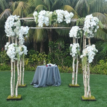 Effusive Flowers - Chuppah with white orchids, Four Season's Biltmore, Santa Barbara - Florists Near Me - Beverly Hills, California Effusive Flowers - Chuppah with white orchids, Four Season's Biltmore, Santa Barbara - Florists Near Me - Beverly Hills, California