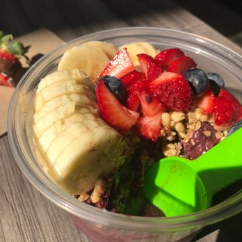 Badger Bowls - Keto açaí bowl and a chocolate covered strawberry. Delicious! - Juice Bars & Smoothies Near Me - Redlands, California Badger Bowls - Keto açaí bowl and a chocolate covered strawberry. Delicious! - Juice Bars & Smoothies Near Me - Redlands, California