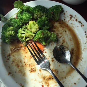Thai Eatery - Garlic chicken with moreee broccoli than chicken - Thai Near Me - Snoqualmie, Washington