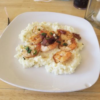 Brick House Grill - Shrimp n Grits - New American Near Me - Anna, Illinois