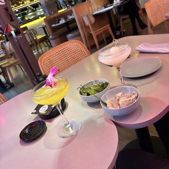 Paperfish Sushi - Passion fruit and Lychee martinis, delicious Shishito Miso and Gyoza Wagyu - Japanese Near Me - Miami Beach, Florida