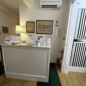 Relais Donna Lucrezia - Guest check in - Hotels Near Me - Rome, RM