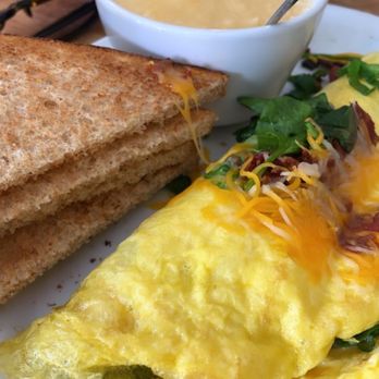 Blue Moose Restaurant - Omelet, toast, and cheesy Cheese Grits - Breakfast & Brunch Near Me - Breckenridge, Colorado