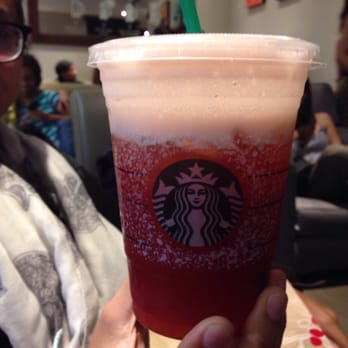 Starbucks - Chá preto, limonada, essência de morango - Cafes Near Me - São Paulo, SP Starbucks - Chá preto, limonada, essência de morango - Cafes Near Me - São Paulo, SP