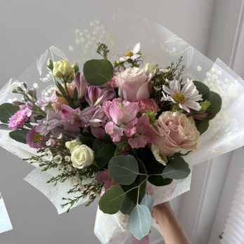 La Foret Flowers - Flowers & Gifts Near Me - Fullerton, California