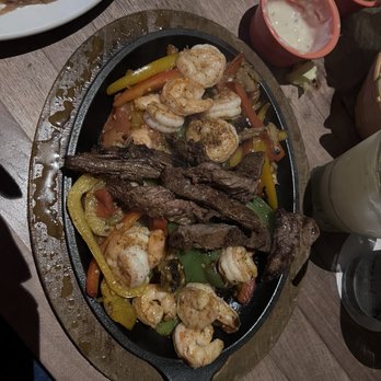 Miguel's Cocina - Mixed steak and shrimp fajitas - Mexican Near Me - San Diego, California Miguel's Cocina - Mixed steak and shrimp fajitas - Mexican Near Me - San Diego, California
