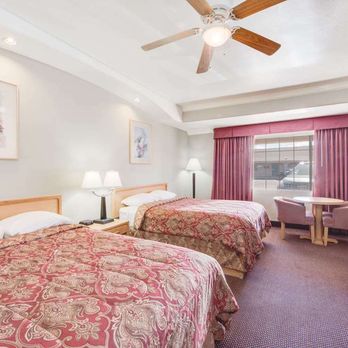 1. Knights Inn Van Horn