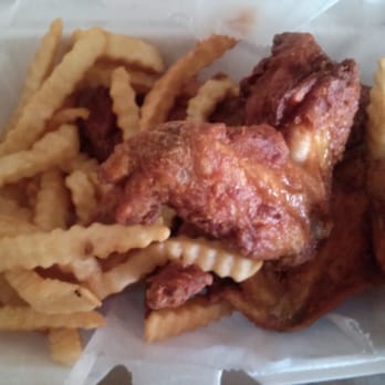 Aladdin Sizzler - Fried chicken wings. Very delicious. - Halal Near Me - Mount Rainier, Maryland