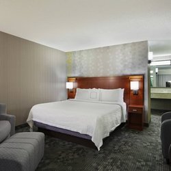 Courtyard by Marriott Chicago St. Charles