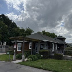 Peirano Estate Vineyards - Tasting room