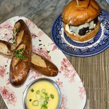 Gravity Tavern - Pretzel and slider - Steakhouses Near Me - Mill Valley, California Gravity Tavern - Pretzel and slider - Steakhouses Near Me - Mill Valley, California