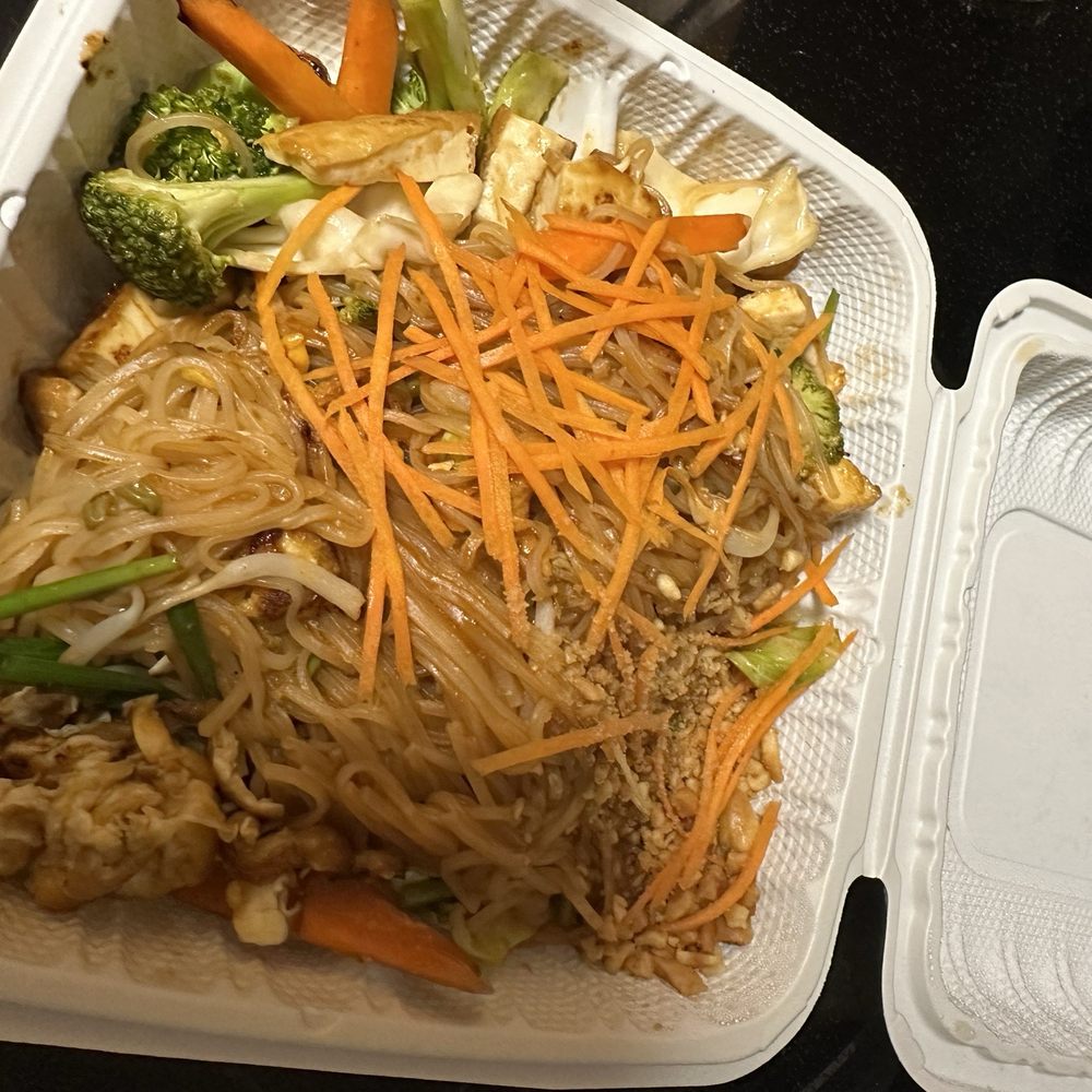 Malai Thai Kitchen - Tofu pad Thai - Thai Near Me - Wahiawa, Hawaii