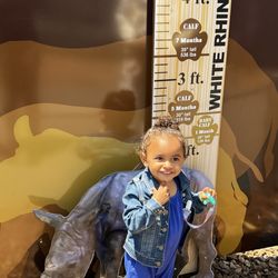 Monterey Zoo - My granddaughter excited