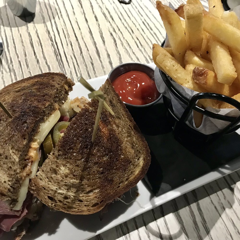 X Golf Hilton Head - Reuben Sandwich - Golf Near Me - Bluffton, South Carolina X Golf Hilton Head - Reuben Sandwich - Golf Near Me - Bluffton, South Carolina