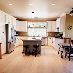 Kitchen and dinette area