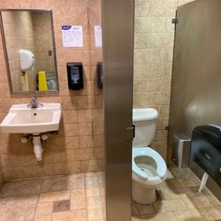 Food Lion - The bathroom