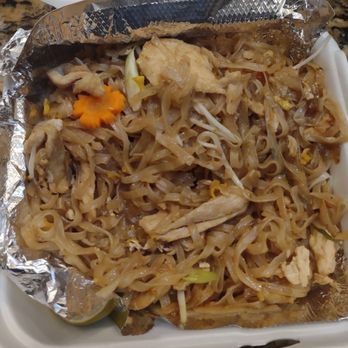 Mr Thai Bistro - Chicken. Pad Thai - Thai Near Me - Gilbert, Arizona Mr Thai Bistro - Chicken. Pad Thai - Thai Near Me - Gilbert, Arizona