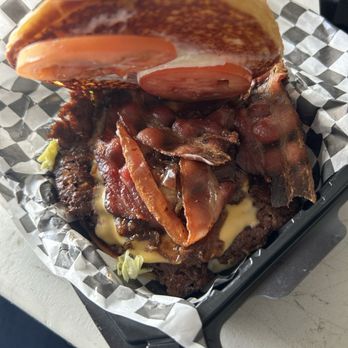 Smashed Cheese - garlic burger - Burgers Near Me - Vancouver, Washington