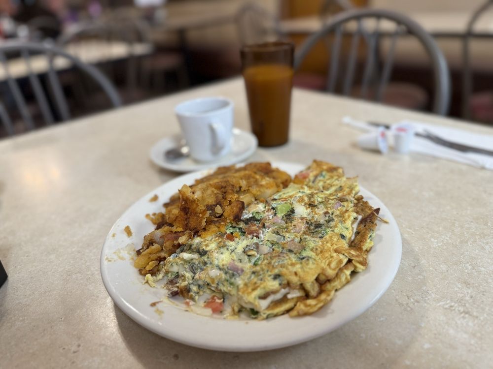 Burnt Hills Cafe Logo