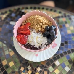 Kamoli Market - Purple Bowl w/ collagen
