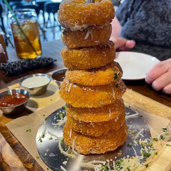 Finney's Crafthouse - Burbank - Onion rings appetizer - New American Near Me - Burbank, California