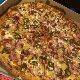 Pizza with ham jalapeño and pineapple Pizza with ham jalapeño and pineapple