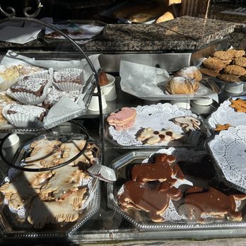 Girard Gourmet - Bakeries Near Me - La Jolla, California