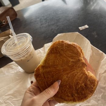 Miramar Bakery - Bakeries Near Me - Hollywood, Florida