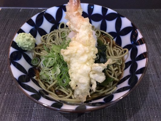 En Japanese kitchen & Sake bar by null