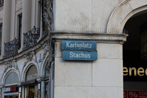 Karlsplatz by null
