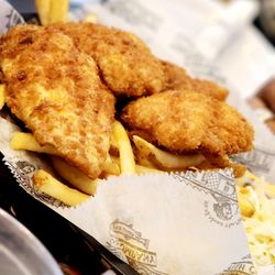 St. Paul Fish - Mequon - MILWAUKEE CATFISH FRY