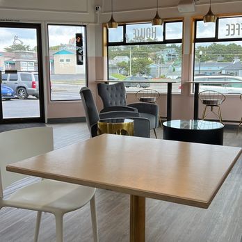 White Rabbit Espresso - Home away from home - Cafes Near Me - Newport, Oregon White Rabbit Espresso - Home away from home - Cafes Near Me - Newport, Oregon