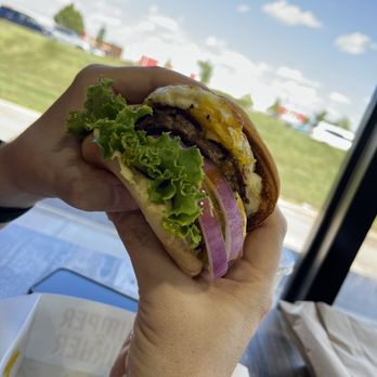 BUMPER 2 BURGER - Updated September 2024 - 46 Photos & 74 Reviews - 966