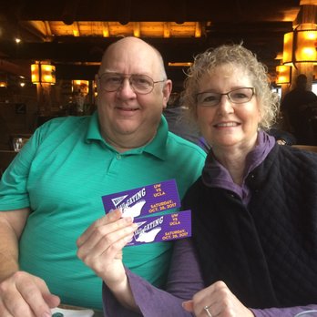 Hometown Hearing - Carl and Sheryl Arends Go Huskies! - Hearing Aid Providers Near Me - East Wenatchee, Washington Hometown Hearing - Carl and Sheryl Arends Go Huskies! - Hearing Aid Providers Near Me - East Wenatchee, Washington