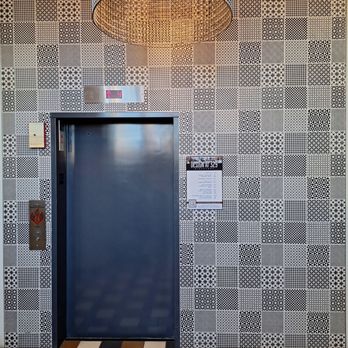 Design at 329 - Shopping Centers Near Me - Chicago, Illinois