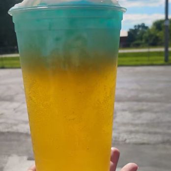 Squeeze Me Southern Lemonade - Pina colada redbull with blue raz whipped cream - Food Trucks Near Me - Clarkrange, Tennessee