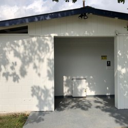 Jennie Lane Park - Public bathrooms.