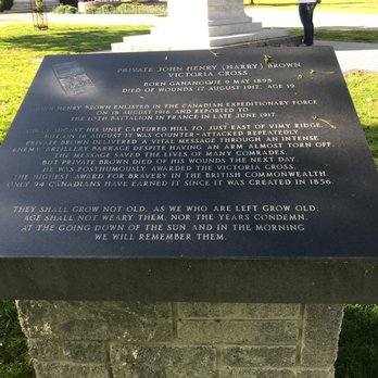 Gananoque Town Hall - Plaque commemorating John Henry Brown, who died in WWI. - Landmarks & Historical Buildings Near Me - Gananoque, Ontario