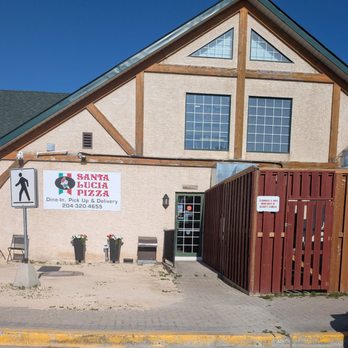 Santa Lucia Pizza - Approaching the restaurant - Pizza Near Me - Steinbach, Manitoba
